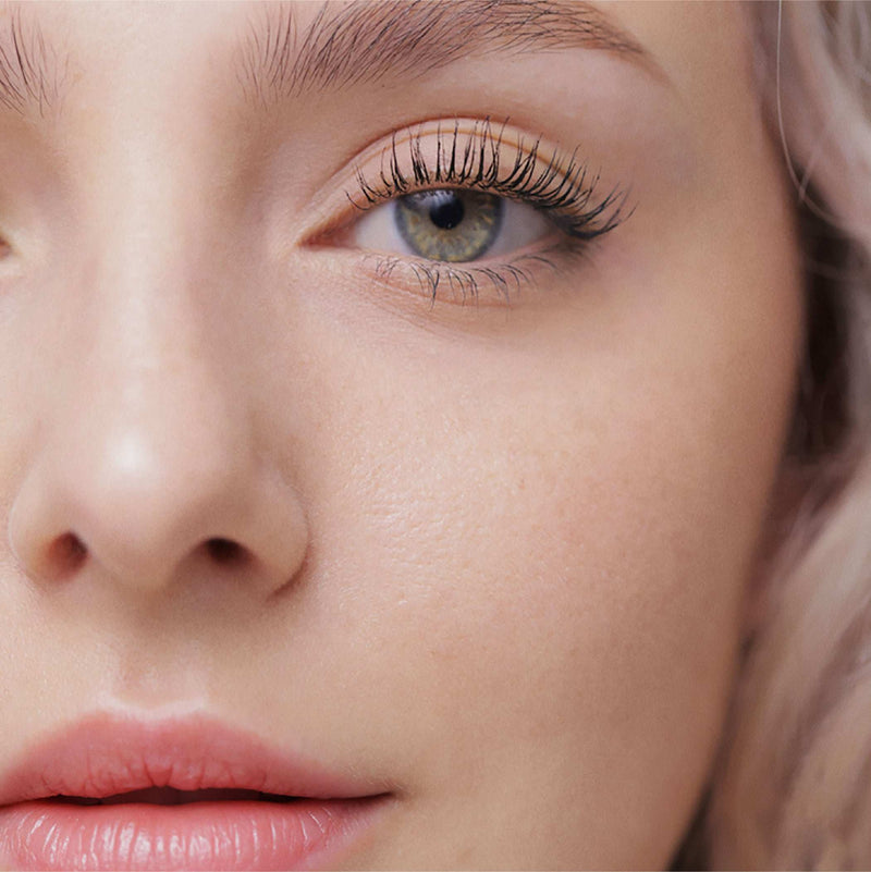 flash-girl-showing-eye-difference - fLASH Cosmetics
